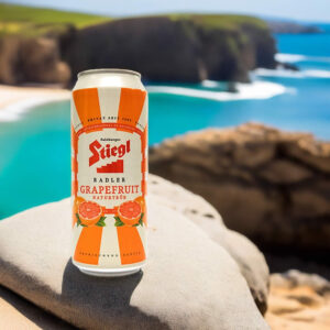 Cerveza Stiegl Radler Lata en playa