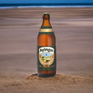 Cerveza Ayinger Jahrhundert sobre la arena