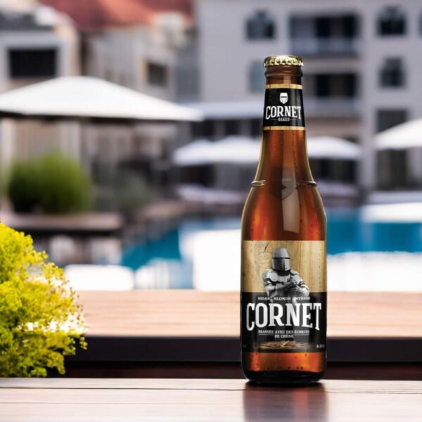 Cerveza Cornet Blonde en piscina