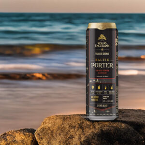 Cerveza Volfas Engelman Baltic Porter Lata sobre roca