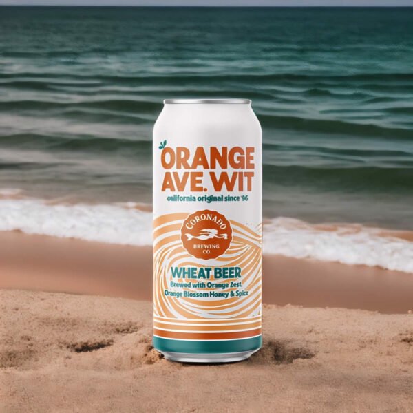 Cerveza Coronado Brewing Orange Ave Wit sobre arena de mar