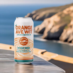 Cerveza Coronado Brewing Orange Ave Wit con mar de fondo